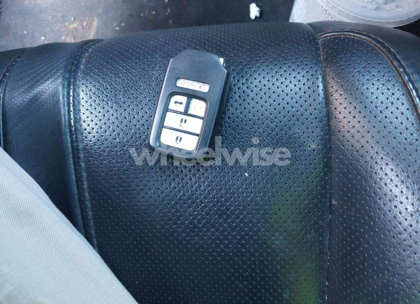 Photo 11 of 2016 Honda Civic TOURING (VIN 19XFC1F99GE027423)