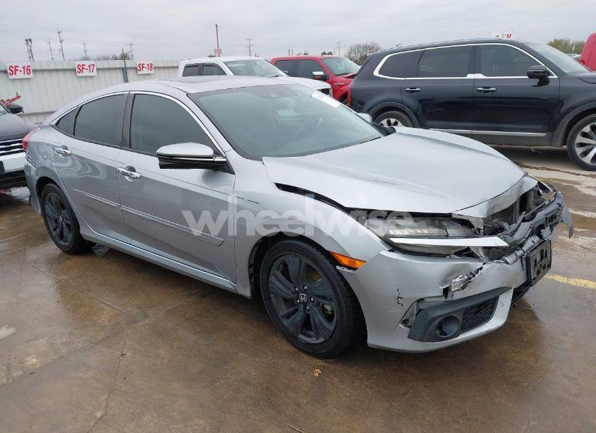 2017 Honda Civic TOURING (VIN 19XFC1F99HE018898) main photo