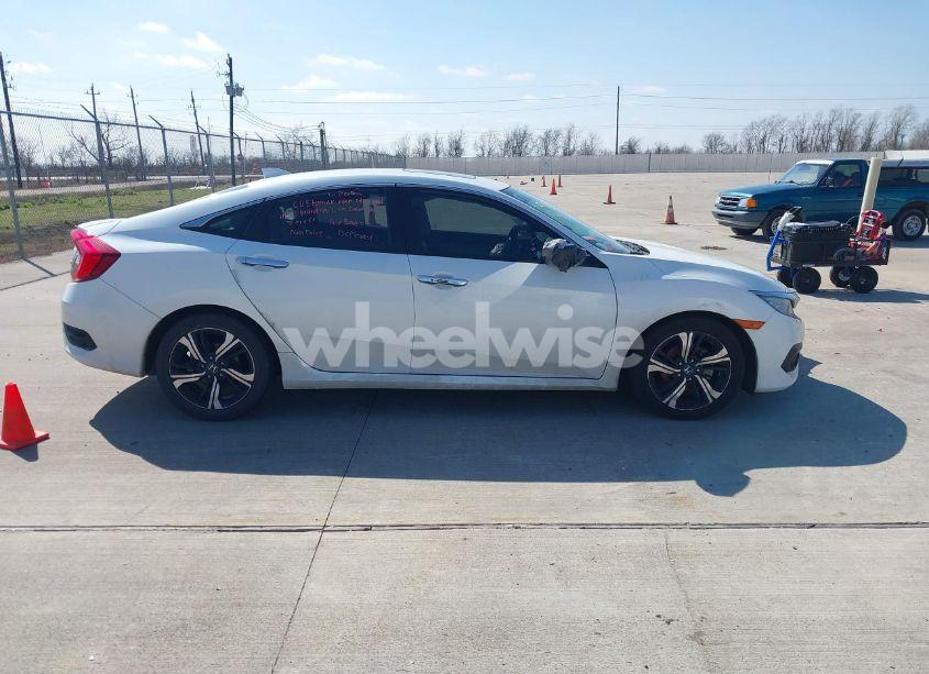 Photo 13 of 2017 Honda Civic TOURING (VIN 19XFC1F99HE030484)
