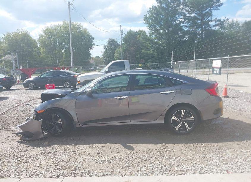 Photo 14 of 2018 Honda Civic TOURING (VIN 19XFC1F99JE001413)