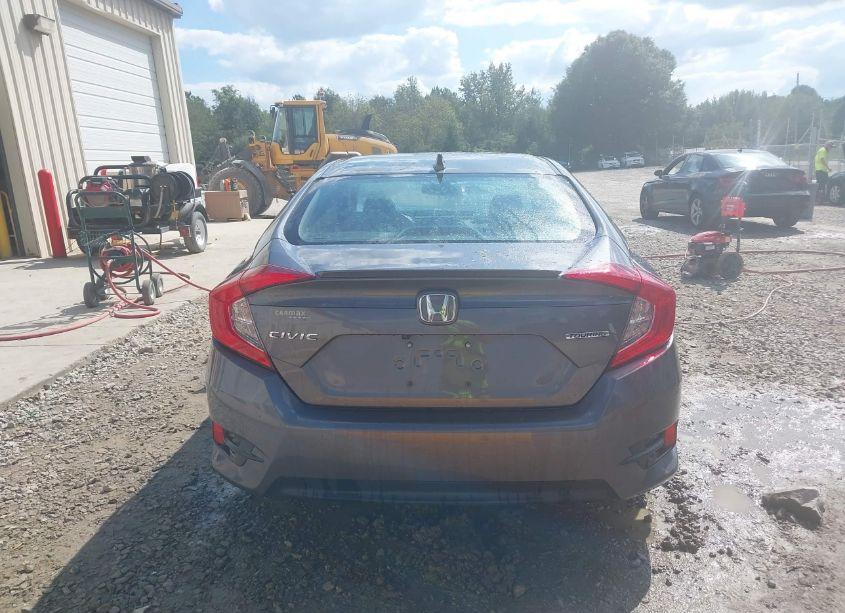 Photo 16 of 2018 Honda Civic TOURING (VIN 19XFC1F99JE001413)