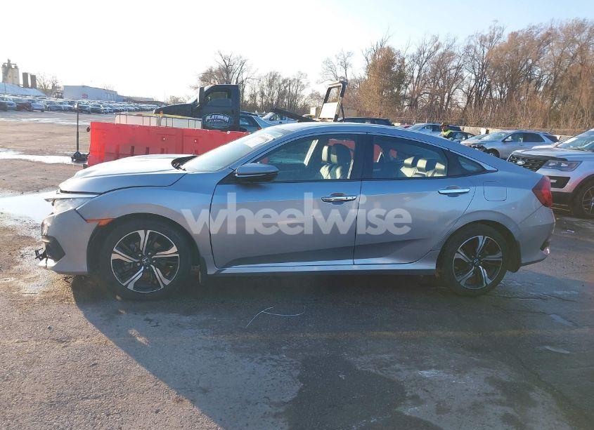 Photo 14 of 2016 Honda Civic TOURING (VIN 19XFC1F9XGE007830)