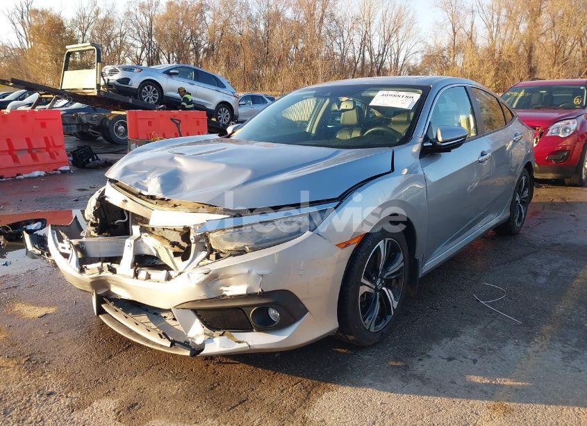 Photo 2 of 2016 Honda Civic TOURING (VIN 19XFC1F9XGE007830)