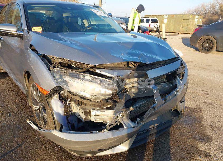 Photo 6 of 2016 Honda Civic TOURING (VIN 19XFC1F9XGE007830)