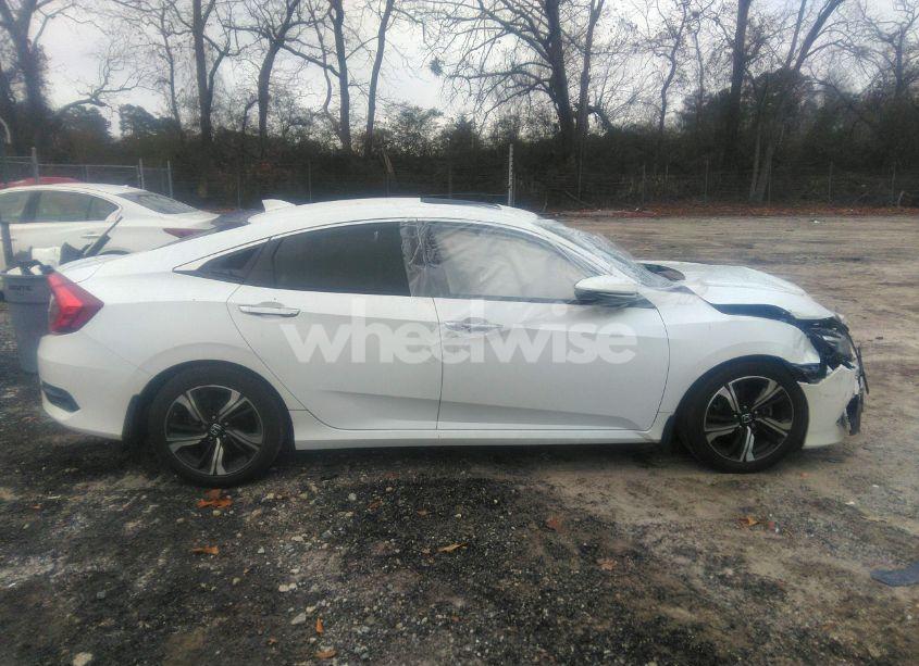 Photo 13 of 2016 Honda Civic TOURING (VIN 19XFC1F9XGE207123)