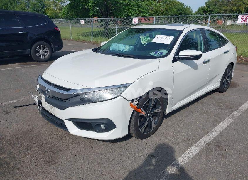 Photo 2 of 2016 Honda Civic TOURING (VIN 19XFC1F9XGE224035)