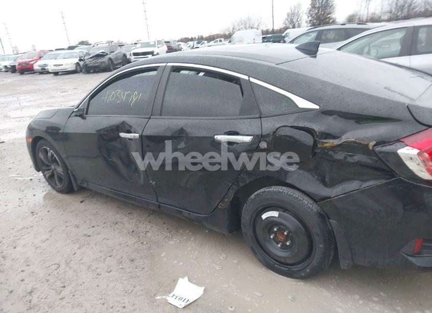 Photo 14 of 2017 Honda Civic TOURING (VIN 19XFC1F9XHE010924)