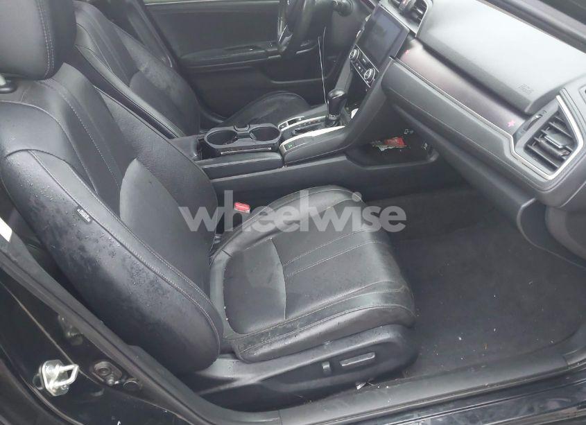 Photo 5 of 2017 Honda Civic TOURING (VIN 19XFC1F9XHE010924)