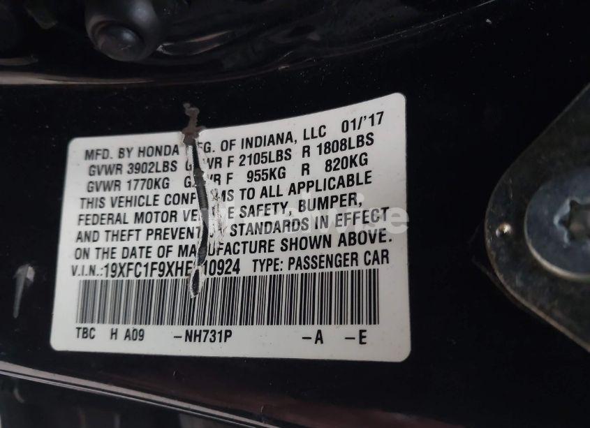 Photo 9 of 2017 Honda Civic TOURING (VIN 19XFC1F9XHE010924)