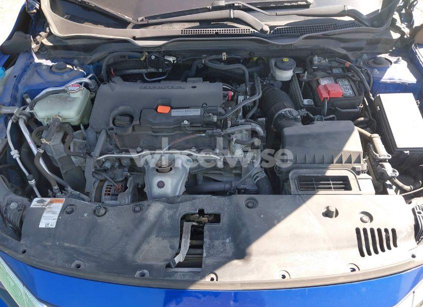 Photo 10 of 2018 Honda Civic LX (VIN 19XFC2E51JE000549)