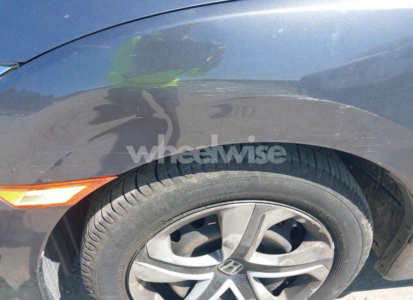 Photo 18 of 2018 Honda Civic LX (VIN 19XFC2E53JE031494)