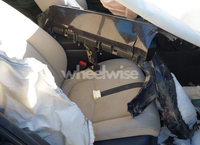 Photo 5 of 2018 Honda Civic LX (VIN 19XFC2E54JE001582)