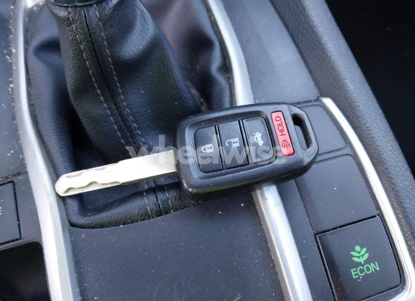 Photo 11 of 2018 Honda Civic LX (VIN 19XFC2E55JE038821)