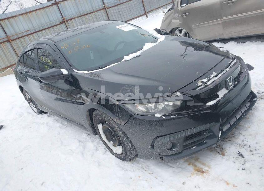 2018 Honda Civic LX (VIN 19XFC2E5XJE000565) main photo