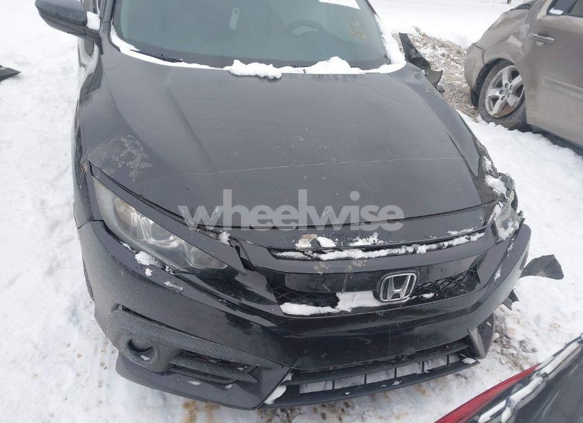 Photo 13 of 2018 Honda Civic LX (VIN 19XFC2E5XJE000565)