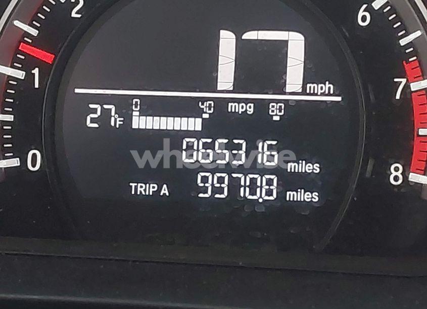 Photo 16 of 2018 Honda Civic LX (VIN 19XFC2E5XJE000565)