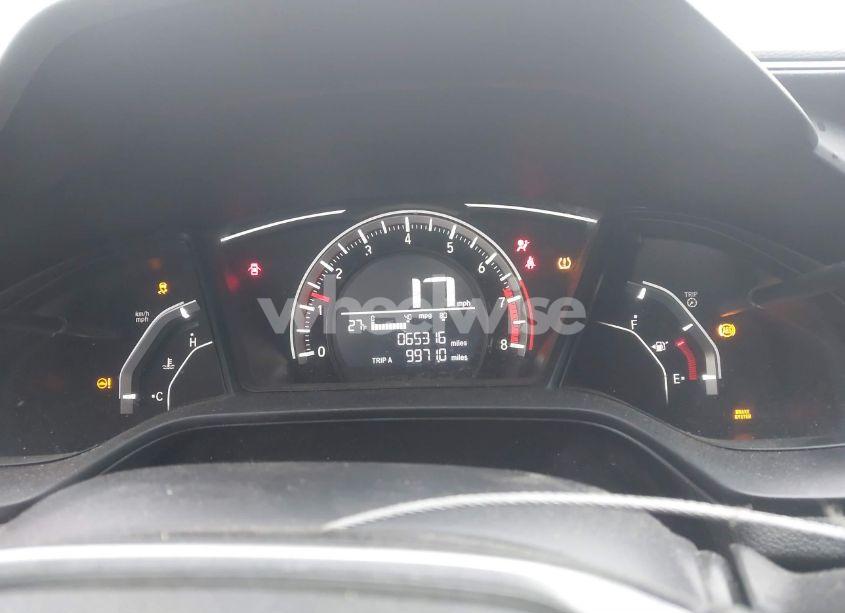 Photo 7 of 2018 Honda Civic LX (VIN 19XFC2E5XJE000565)