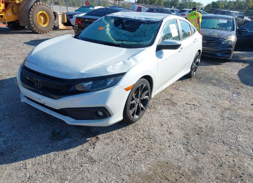 Photo 2 of 2019 Honda Civic SPORT (VIN 19XFC2E86KE046017)