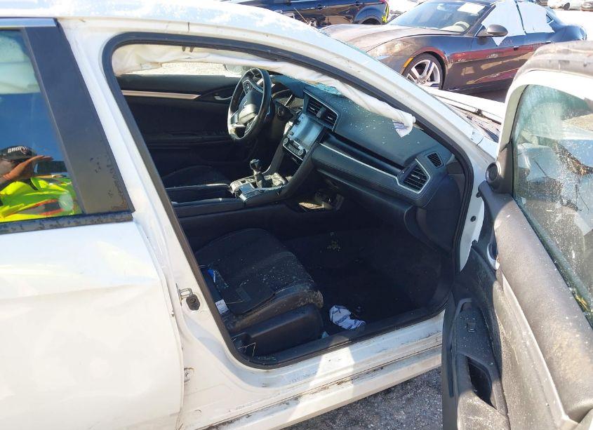 Photo 5 of 2019 Honda Civic SPORT (VIN 19XFC2E86KE046017)