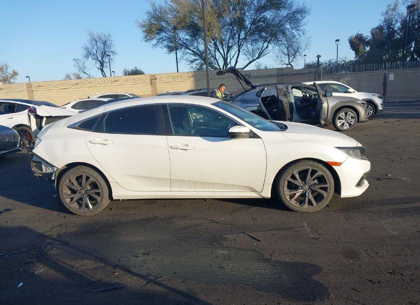 Photo 13 of 2020 Honda Civic SPORT (VIN 19XFC2E87LE007681)