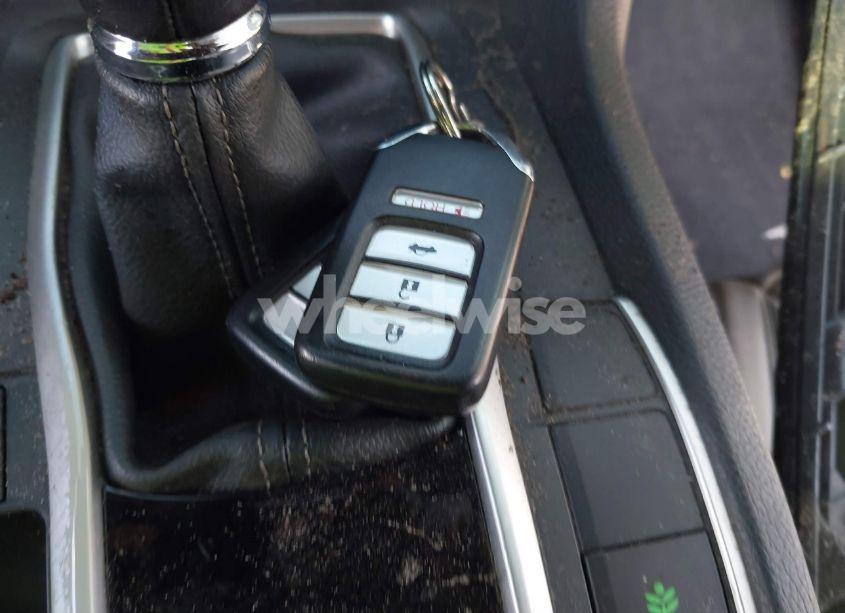 Photo 11 of 2019 Honda Civic SPORT (VIN 19XFC2E8XKE015384)