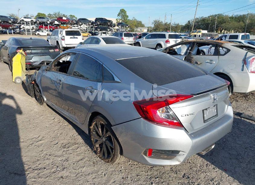 Photo 3 of 2019 Honda Civic SPORT (VIN 19XFC2E8XKE015384)