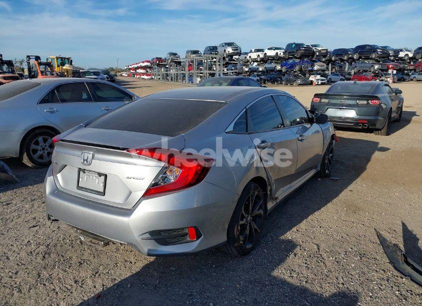 Photo 4 of 2019 Honda Civic SPORT (VIN 19XFC2E8XKE015384)