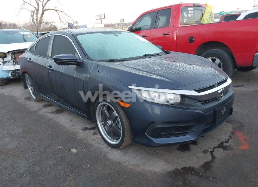 2017 Honda Civic LX (VIN 19XFC2F50HE027444) main photo
