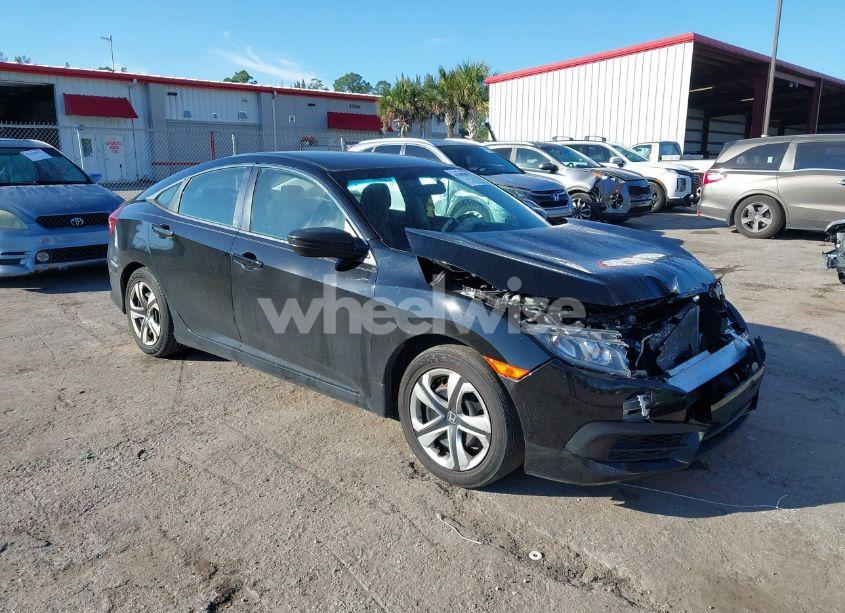 2017 Honda Civic LX (VIN 19XFC2F50HE065918) main photo