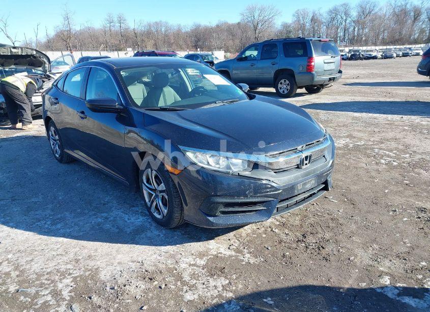 2017 Honda Civic LX (VIN 19XFC2F50HE207149) main photo