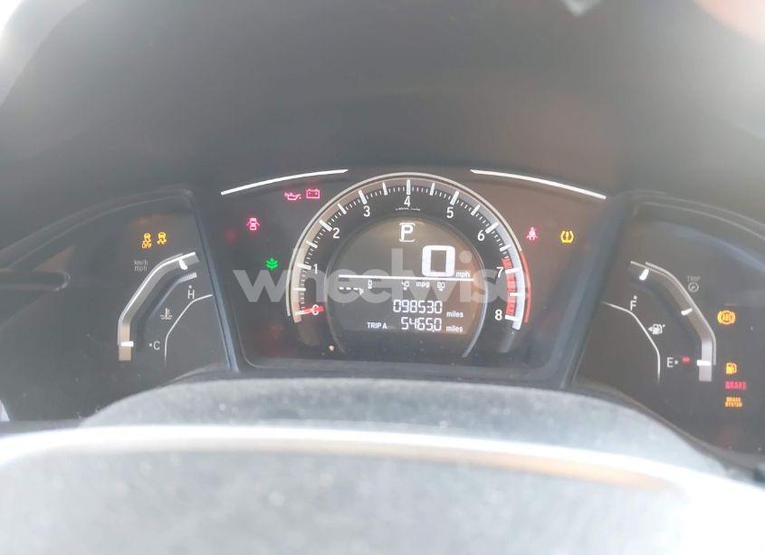 Photo 7 of 2018 Honda Civic LX (VIN 19XFC2F50JE013131)