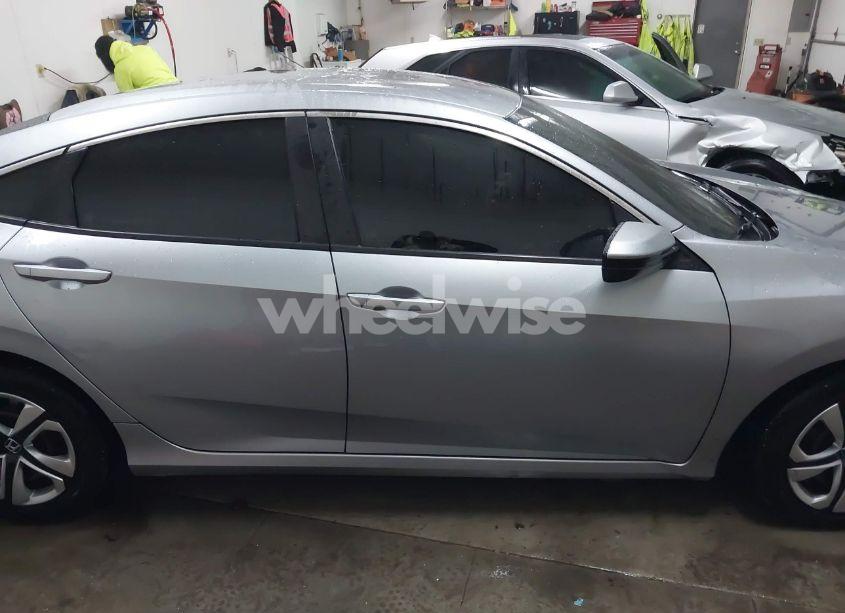 Photo 13 of 2018 Honda Civic LX (VIN 19XFC2F50JE021293)