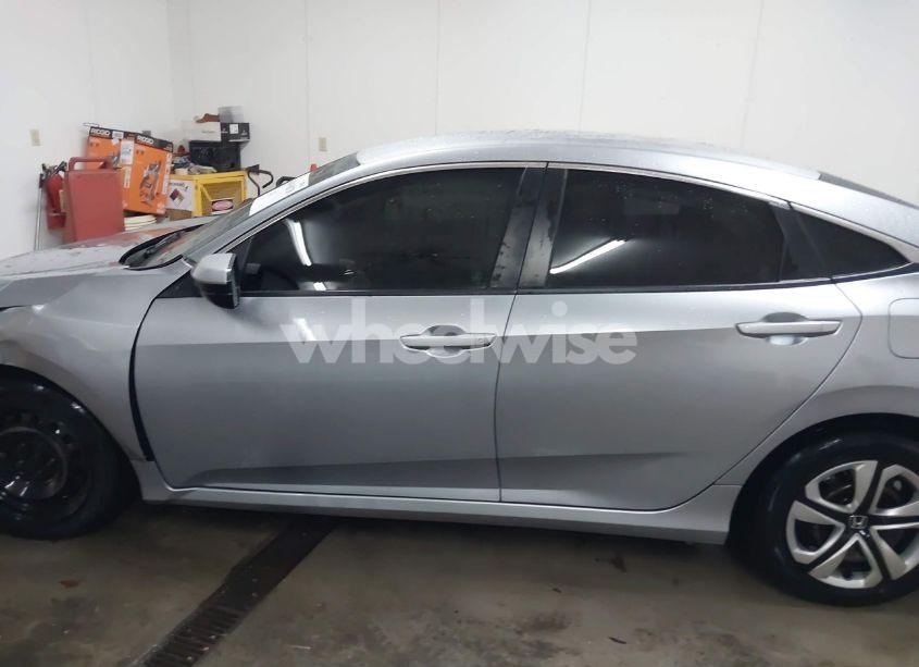 Photo 14 of 2018 Honda Civic LX (VIN 19XFC2F50JE021293)