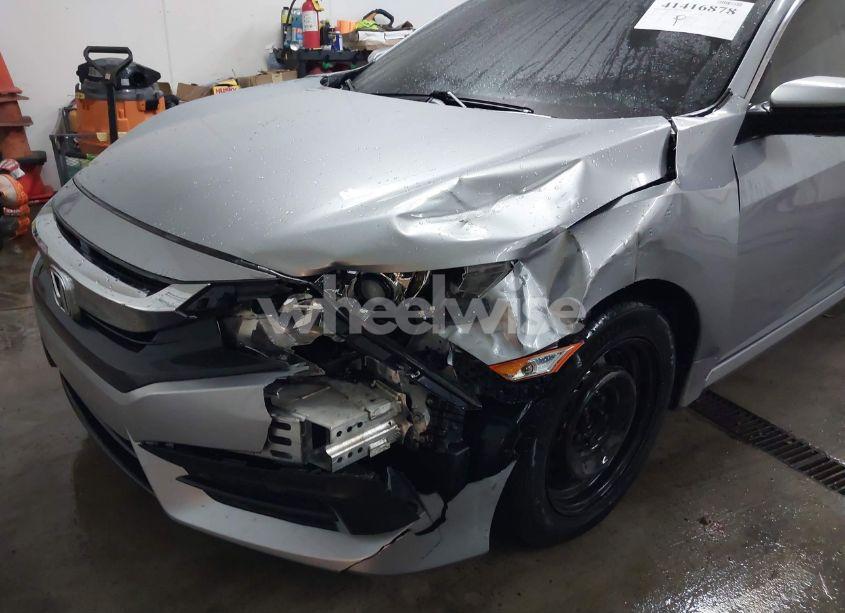 Photo 6 of 2018 Honda Civic LX (VIN 19XFC2F50JE021293)