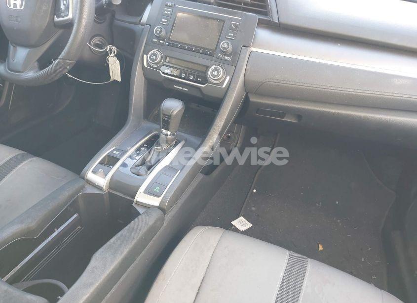 Photo 5 of 2017 Honda Civic LX (VIN 19XFC2F51HE205748)