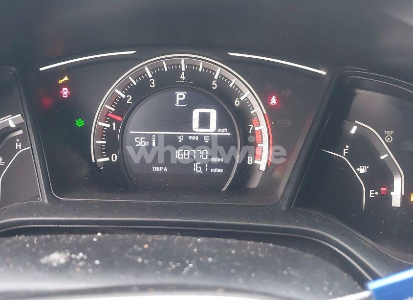 Photo 7 of 2018 Honda Civic LX (VIN 19XFC2F51JE003854)