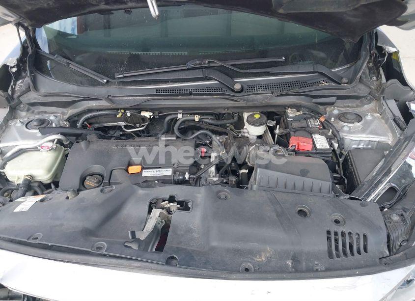 Photo 10 of 2018 Honda Civic LX (VIN 19XFC2F51JE030939)