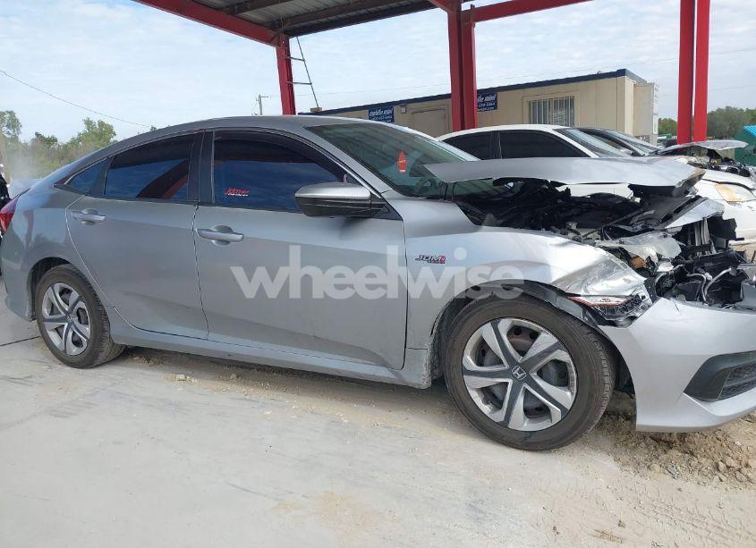 Photo 13 of 2018 Honda Civic LX (VIN 19XFC2F51JE030939)