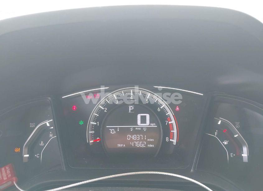 Photo 7 of 2018 Honda Civic LX (VIN 19XFC2F51JE030939)