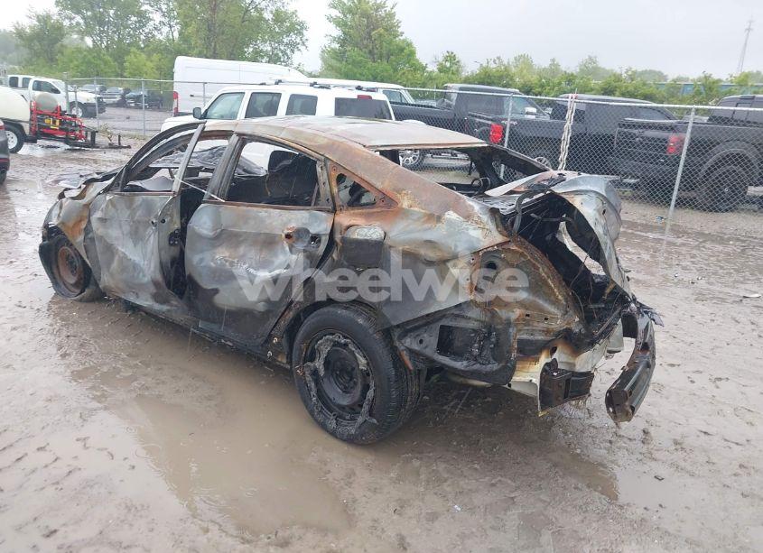 Photo 3 of 2018 Honda Civic LX (VIN 19XFC2F51JE043349)