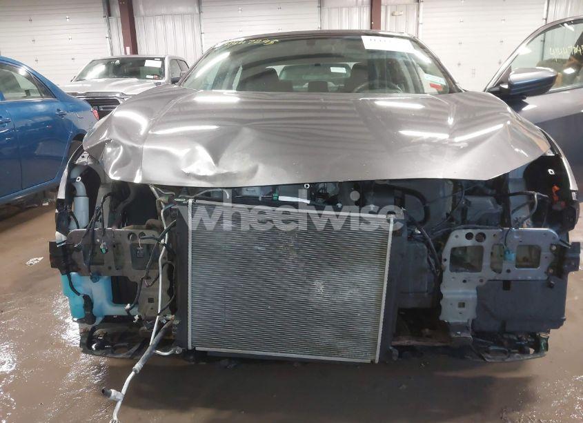 Photo 6 of 2016 Honda Civic LX (VIN 19XFC2F52GE220807)