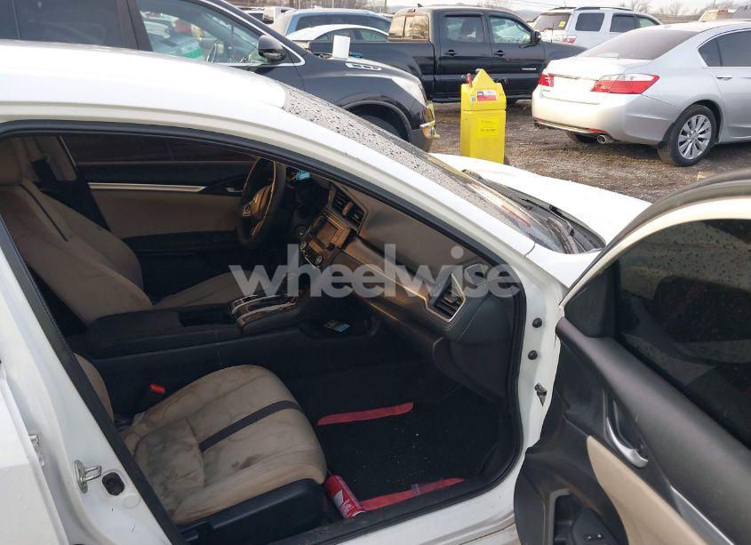 Photo 5 of 2016 Honda Civic LX (VIN 19XFC2F52GE233749)