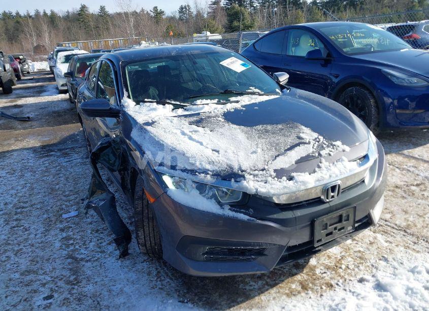 2017 Honda Civic LX (VIN 19XFC2F52HE223370) main photo