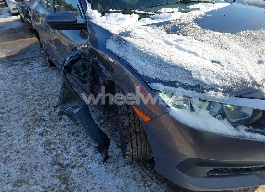 Photo 6 of 2017 Honda Civic LX (VIN 19XFC2F52HE223370)