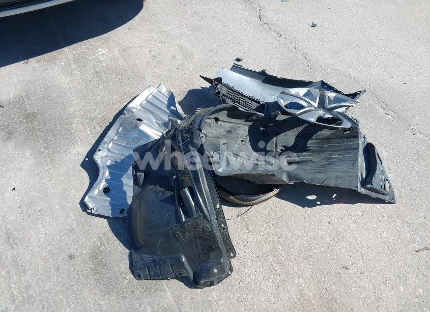 Photo 12 of 2018 Honda Civic LX (VIN 19XFC2F52JE000011)