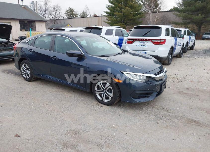 2018 Honda Civic LX (VIN 19XFC2F52JE016600) main photo