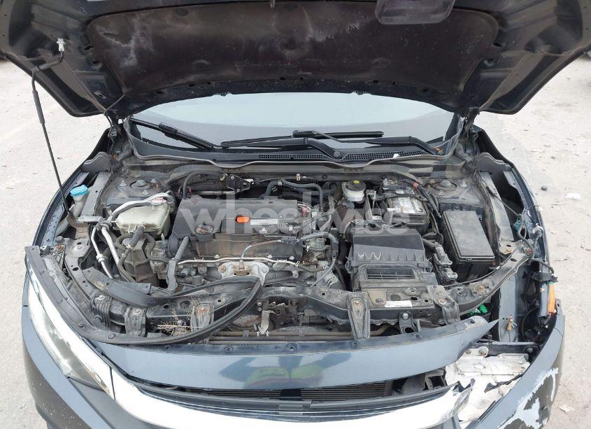 Photo 10 of 2018 Honda Civic LX (VIN 19XFC2F52JE016600)