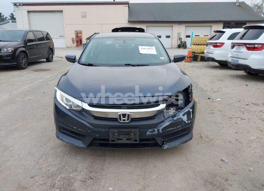 Photo 12 of 2018 Honda Civic LX (VIN 19XFC2F52JE016600)