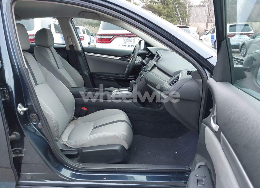 Photo 5 of 2018 Honda Civic LX (VIN 19XFC2F52JE016600)