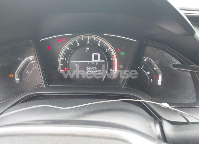 Photo 7 of 2018 Honda Civic LX (VIN 19XFC2F52JE020078)